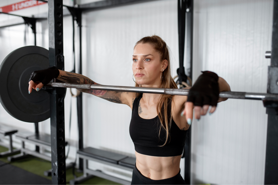 Woman on a SARMs cutting cycle